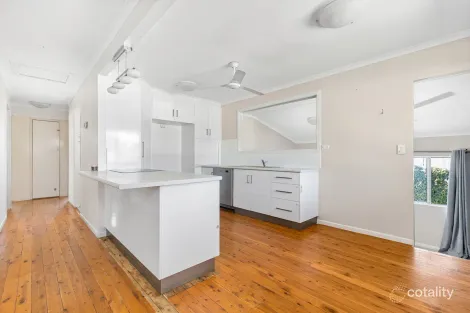 Property photo of 23 Diamond Avenue Emerald QLD 4720