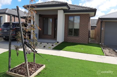 Property photo of 69 Beatrix Circuit Officer VIC 3809