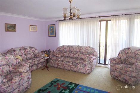 Property photo of 27 Kenton Crescent Valentine NSW 2280