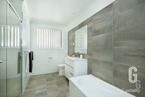 Property photo of 4 Eltham Circuit Elermore Vale NSW 2287