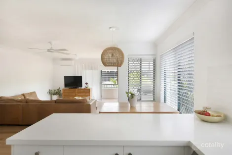 1/17-19 Markeri St, Mermaid Beach, QLD 4218