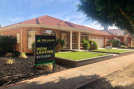 3 Wavertree Ave, Caroline Springs, VIC 3023