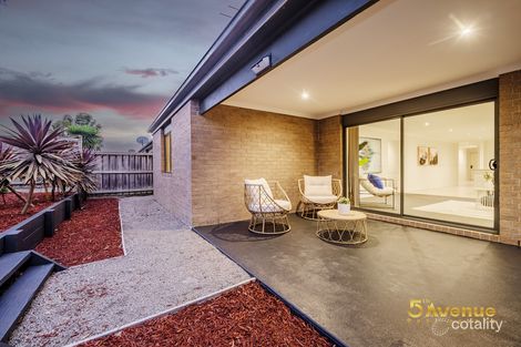 Property photo of 15 Ogle Way Cranbourne North VIC 3977