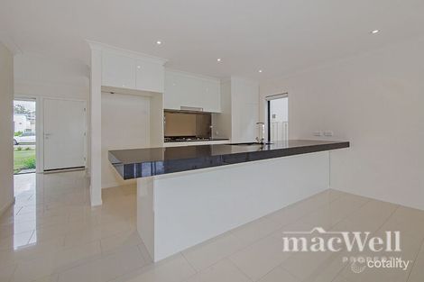 Property photo of 10 Altitude Drive Pimpama QLD 4209