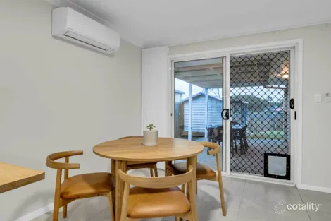 Property photo of 19 Chapman Place Oxley QLD 4075