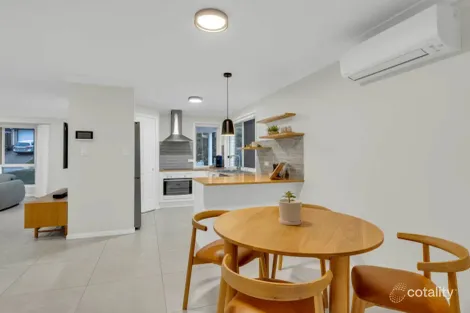 Property photo of 19 Chapman Place Oxley QLD 4075