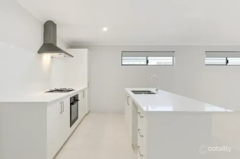 Property photo of 8 Kiama View Alkimos WA 6038
