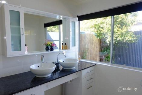 Property photo of 13-15 Eighth Avenue Raymond Island VIC 3880