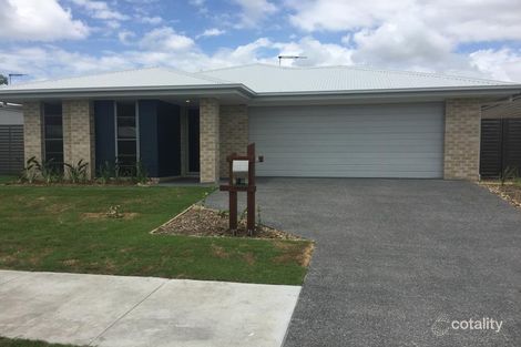 8 Blue Bay St, Jacobs Well, QLD 4208