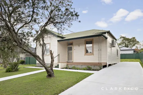 10 Raymond Terrace Rd, East Maitland, NSW 2323