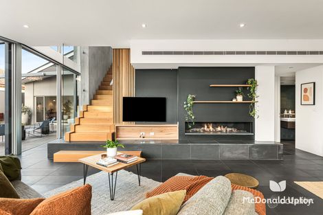 Property photo of 73 Roberts Street Essendon VIC 3040