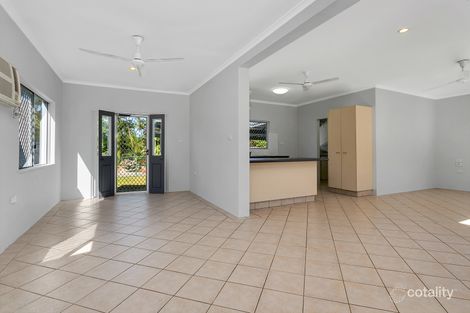 Property photo of 14 Carramar Crescent Caravonica QLD 4878