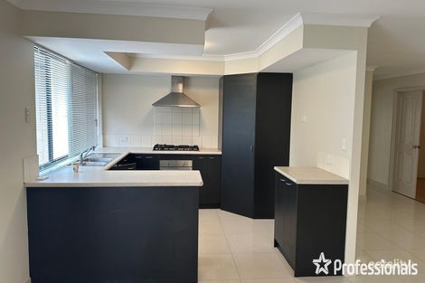 Property photo of 9 Avalon Lane Wattle Grove WA 6107