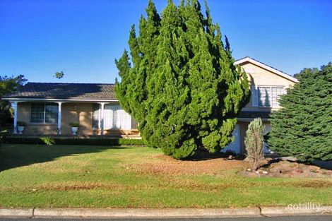 27 Fishburn Cres, Castle Hill, NSW 2154