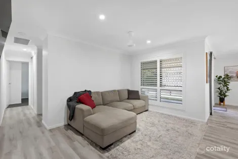 Property photo of 6 Lorena Court Andergrove QLD 4740