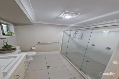 Property photo of 19 Rosebrook Place Gracemere QLD 4702