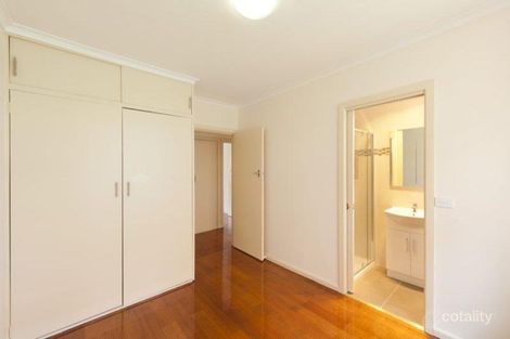 Property photo of 2/180 Doncaster Road Balwyn North VIC 3104