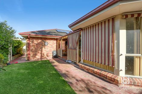 Property photo of 30 Macdougall Crescent Hamlyn Terrace NSW 2259