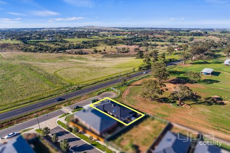 Property photo of 32 Birkdale Way Weir Views VIC 3338