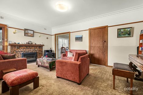 Property photo of 3 Pines Grove Oak Park VIC 3046