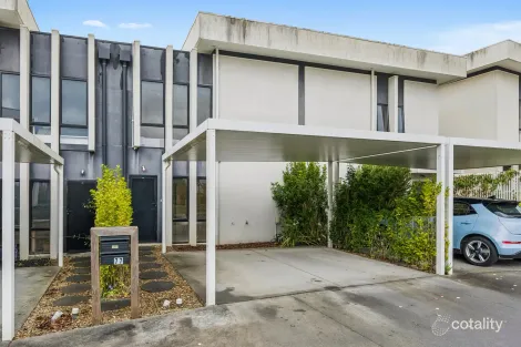 Property photo of 77 Belsay Chase Chirnside Park VIC 3116