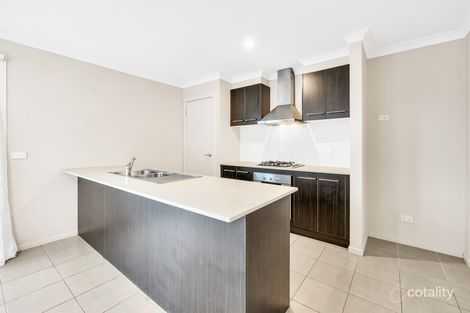 Property photo of 2 Poa Link Wyndham Vale VIC 3024