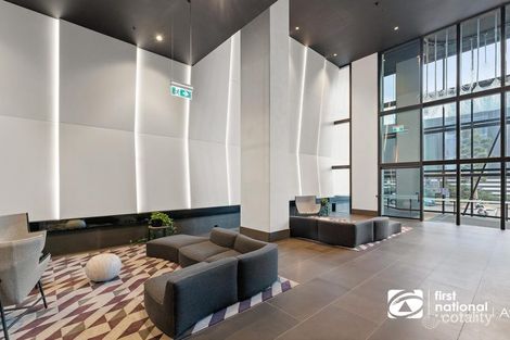 Property photo of 2212/8 Pearl River Road Docklands VIC 3008