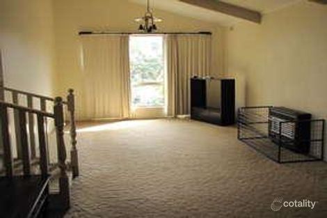 Property photo of 10 Chamberlain Road Newborough VIC 3825
