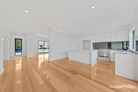 Property photo of 16 Den Dulk Avenue Altona VIC 3018