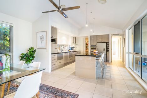 Property photo of 12 Chamberlain Close Albury NSW 2640