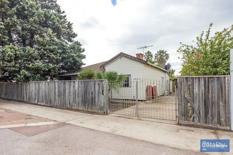 2 Chittering Rd, Bullsbrook, WA 6084