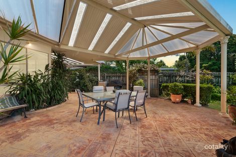 Property photo of 16 Torro Walk Sydenham VIC 3037