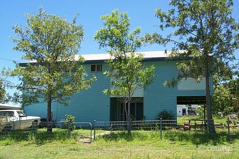 12 Hawthorne St, West Gladstone, QLD 4680