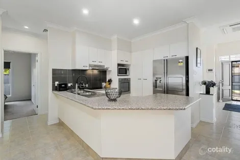 Property photo of 63 Burrendong Road Coombabah QLD 4216