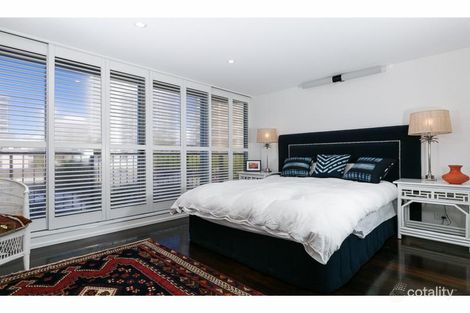 Property photo of 104/3575-3585 Main Beach Parade Main Beach QLD 4217