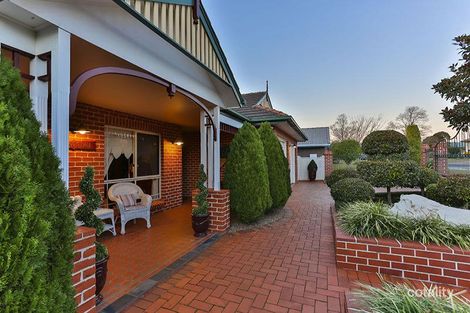 Property photo of 9 Llanwynne Court Middle Ridge QLD 4350