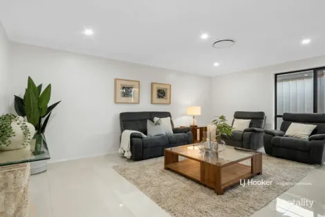 Property photo of 31 Dampier Crescent Drewvale QLD 4116