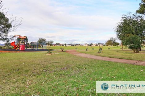 Property photo of 10 Chesterfield Avenue Hocking WA 6065