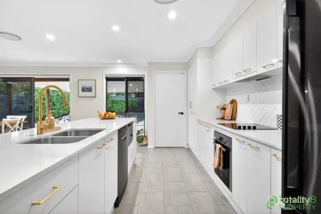 Property photo of 48 Butterfly Drive Kallangur QLD 4503