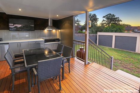 Property photo of 16 Waranga Avenue Mount Austin NSW 2650