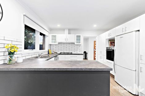 Property photo of 6 Olive Street Mornington VIC 3931
