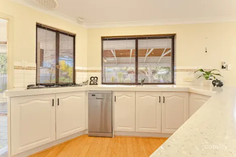 Property photo of 13 Bartling Crescent Bateman WA 6150