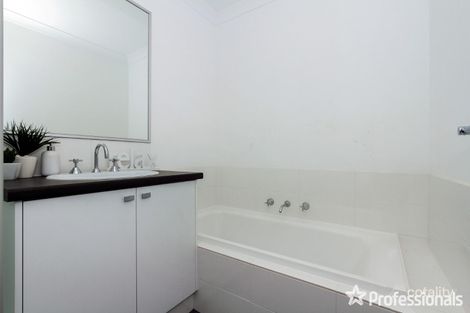 Property photo of 41 Mercado Way Alkimos WA 6038