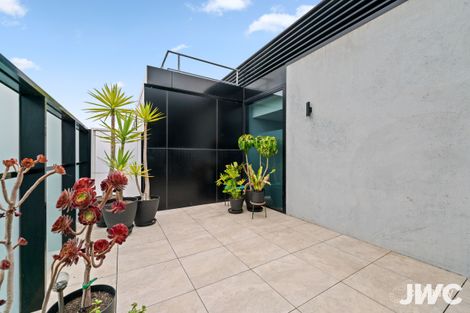 Property photo of 1002/8 Garden Street South Yarra VIC 3141