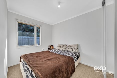 Property photo of 4 Rolls Court Parafield Gardens SA 5107