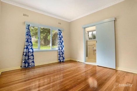 Property photo of 22 Willow Grove Kew East VIC 3102