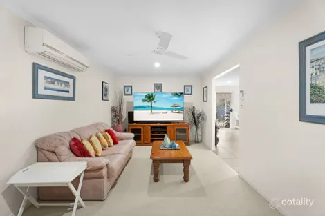 Property photo of 8 Topaz Circuit Urangan QLD 4655