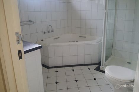 Property photo of 4 Bellerive Avenue Mount Waverley VIC 3149