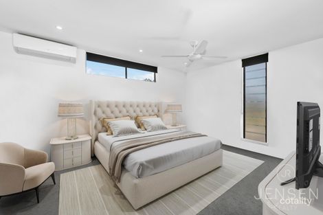 Property photo of 1/7 Nyrang Avenue Palm Beach QLD 4221