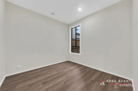 Property photo of 23 Egret Street Beveridge VIC 3753